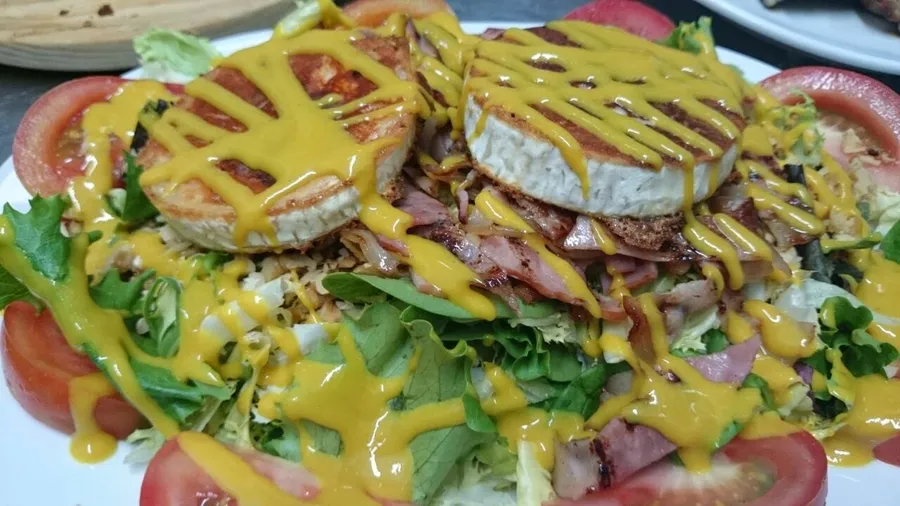 Ensalada de la casa, de la carta de Casa Serafín